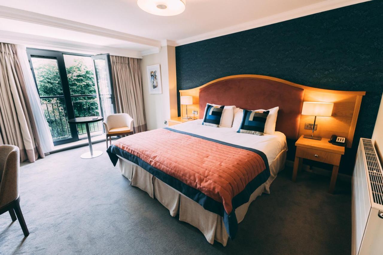 The Parkview Hotel Newtown Mount Kennedy Exteriör bild