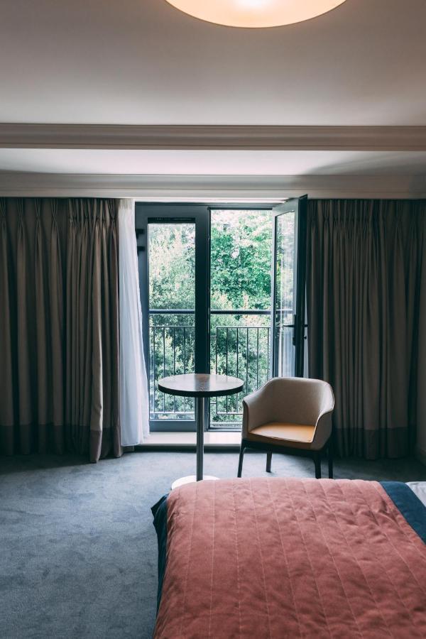 The Parkview Hotel Newtown Mount Kennedy Exteriör bild