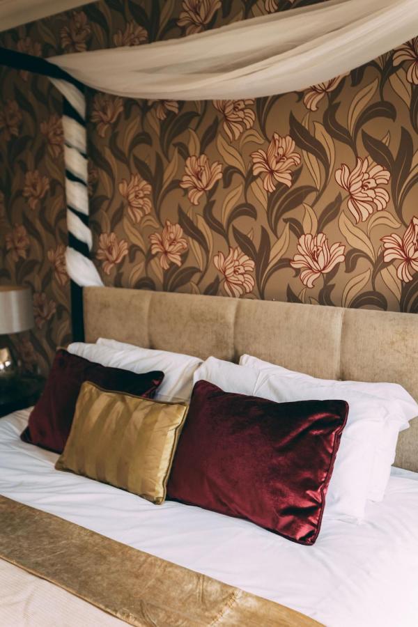 The Parkview Hotel Newtown Mount Kennedy Exteriör bild