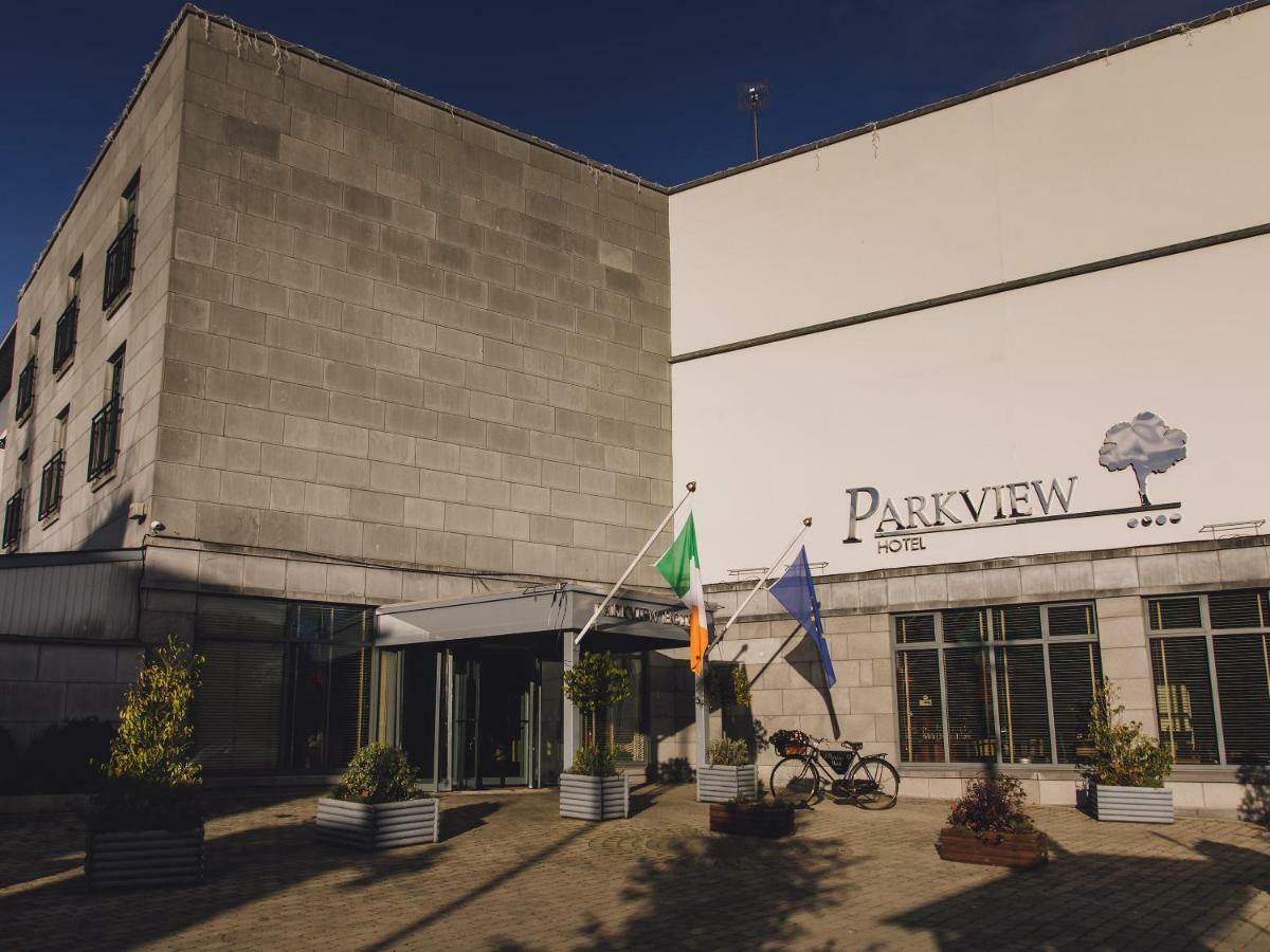 The Parkview Hotel Newtown Mount Kennedy Exteriör bild